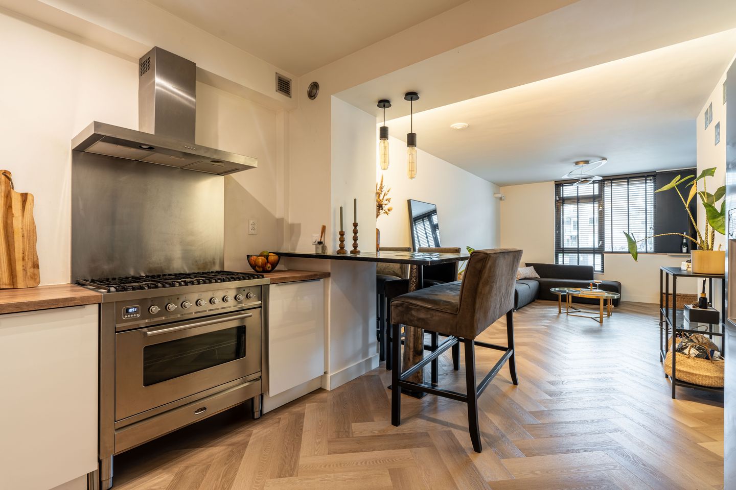 Foto 1 van Riouwstraat 2