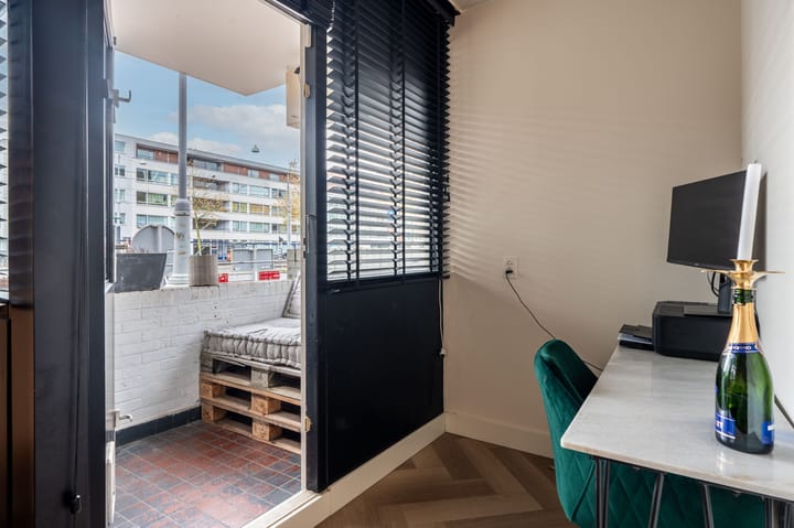 Foto 3 van Riouwstraat 2