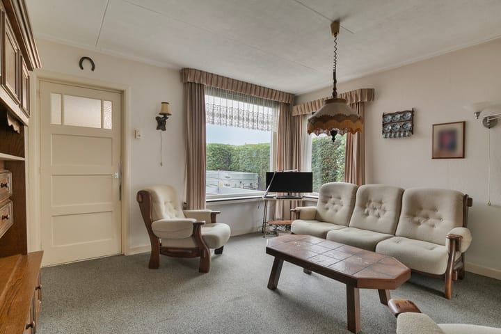 Photo 13 of Uitwierderweg 40