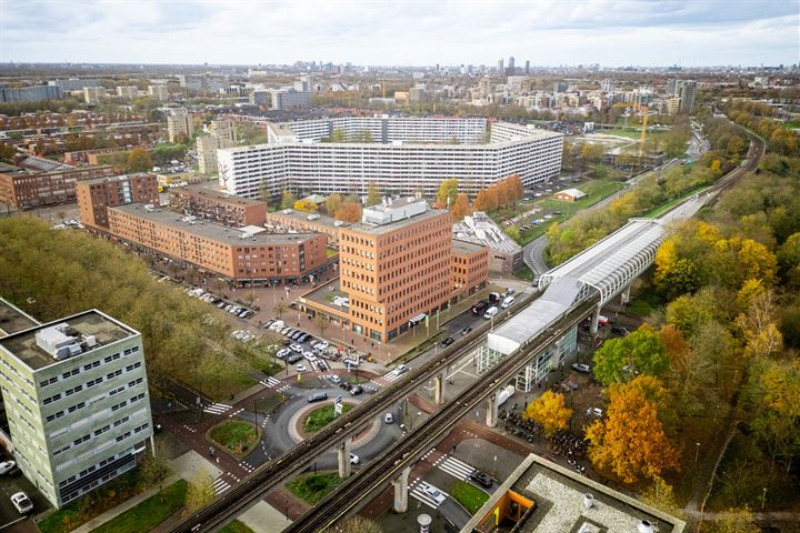 Bekijk foto 29 van Bijlmerdreef 1220