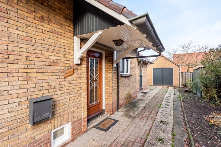 Photo 7 of Irenestraat 1