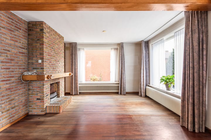 Photo 9 of Irenestraat 1