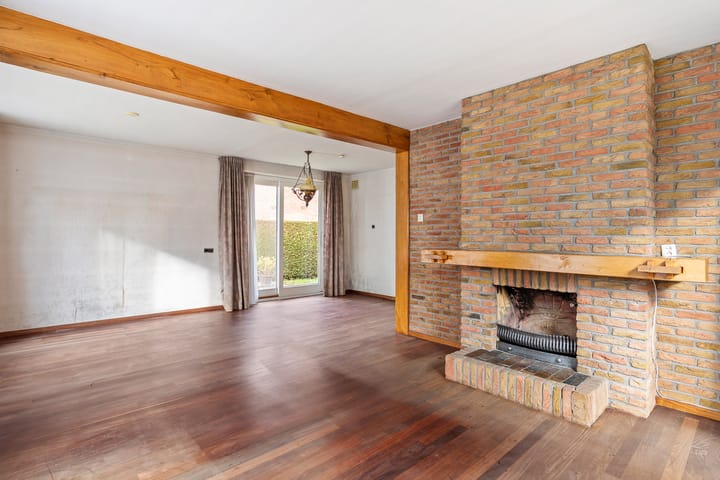 Photo 10 of Irenestraat 1