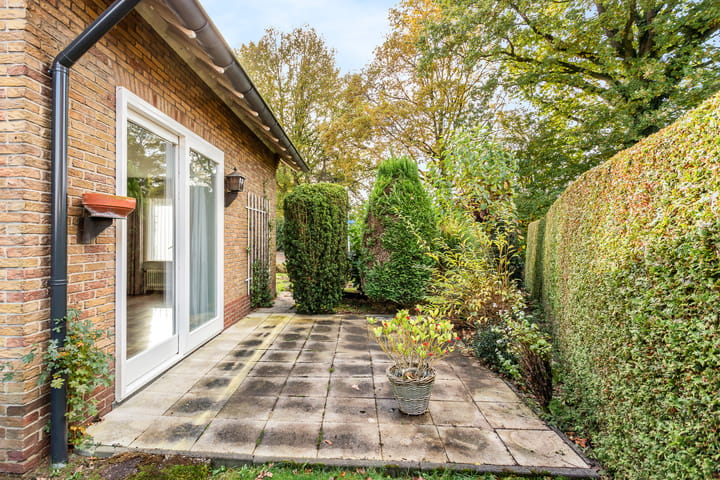 Photo 19 of Irenestraat 1