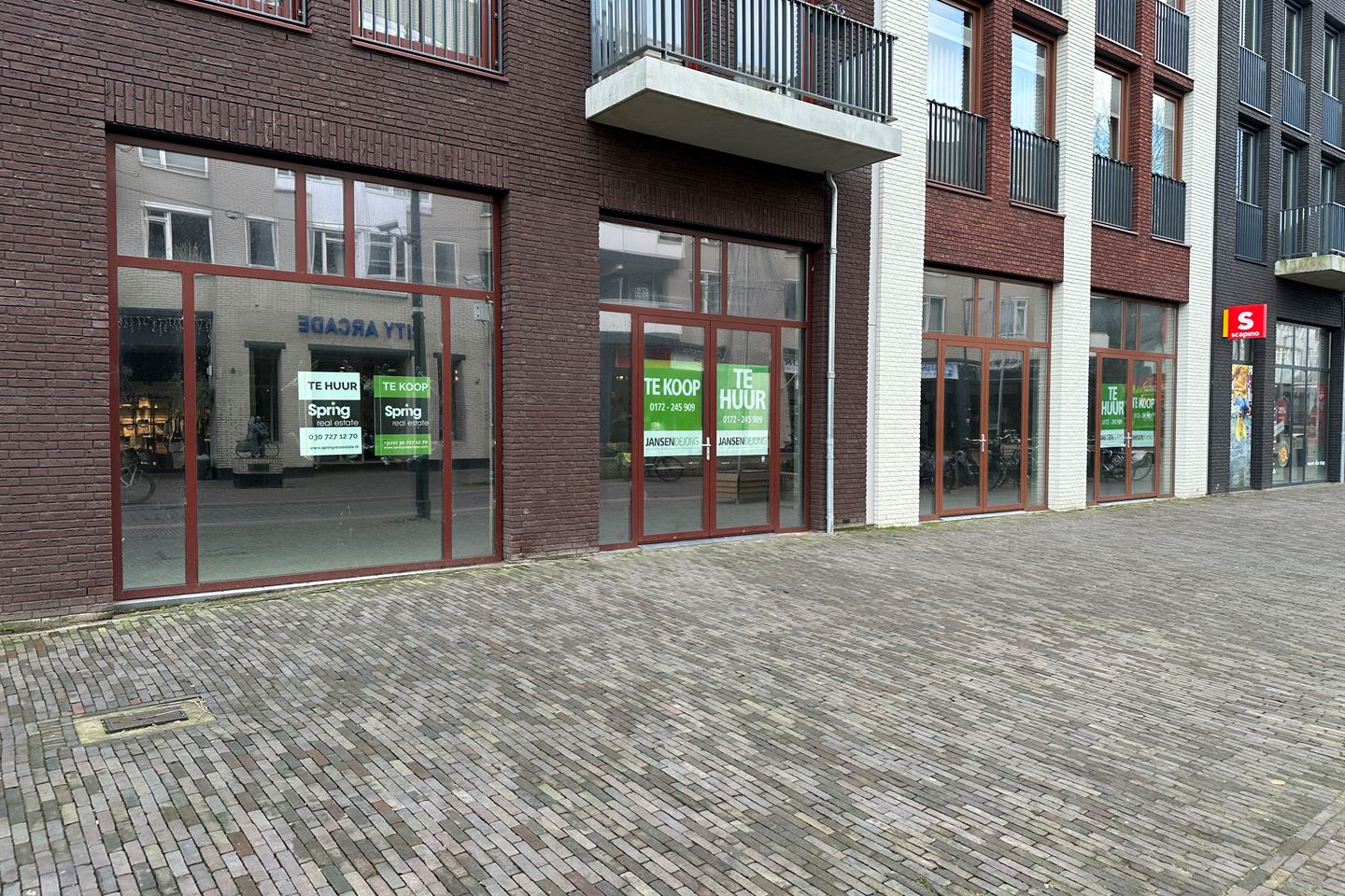 Bekijk foto 2 van Van Boetzelaerstraat 10-B