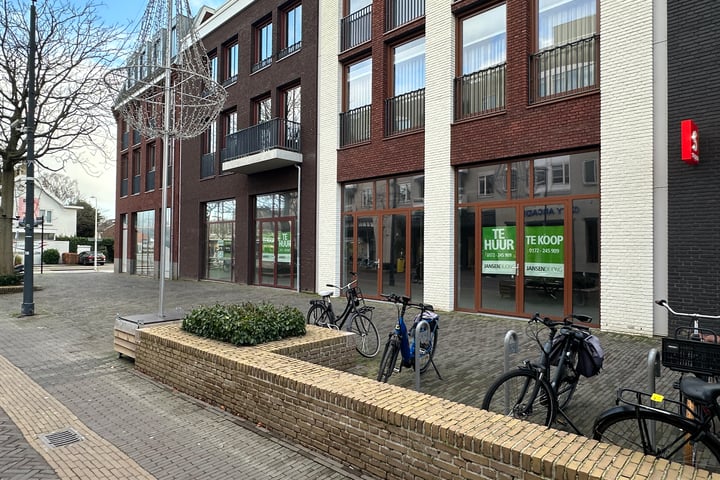 Bekijk foto van Van Boetzelaerstraat 10 B