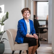 Mieke M.W.T. de Vries - Commercieel Medewerker