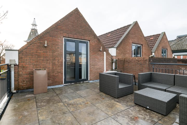 Foto 38 van Wierengastraat 1