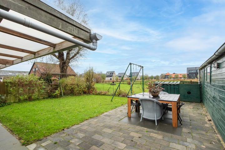 View photo 38 of Middenweg 413