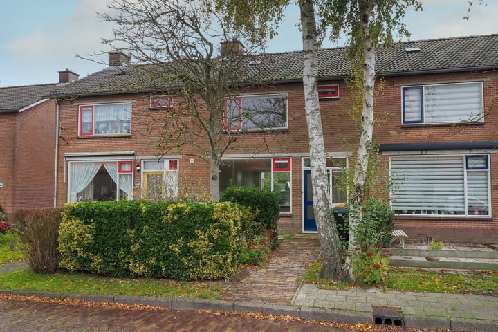 View photo 1 of Zuiderzeestraat 24