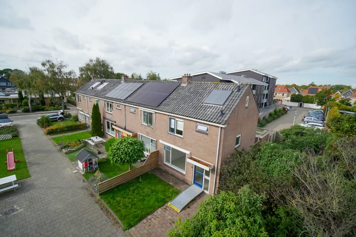 Foto 3 van Van Roozendaalstraat 31