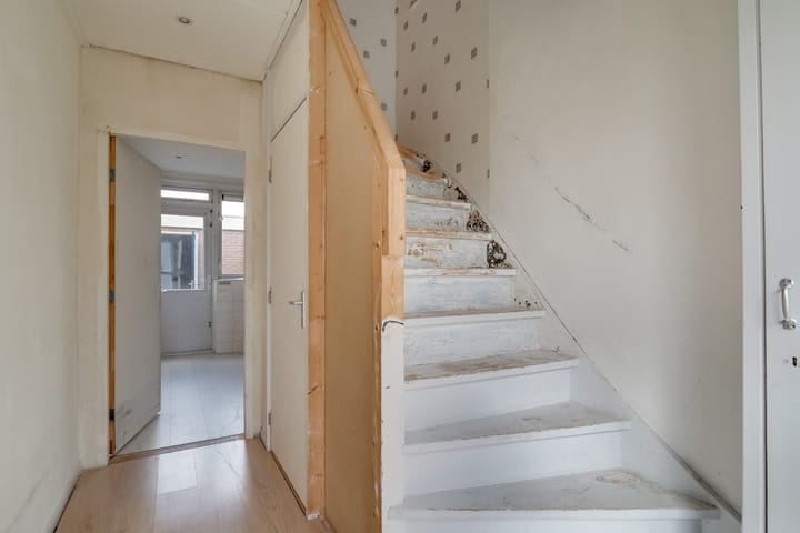 Foto 8 van Van Roozendaalstraat 31