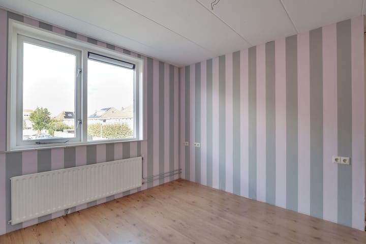 Foto 25 van Van Roozendaalstraat 31