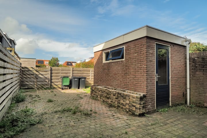 Foto 33 van Van Roozendaalstraat 31