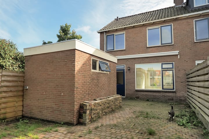 Foto 42 van Van Roozendaalstraat 31