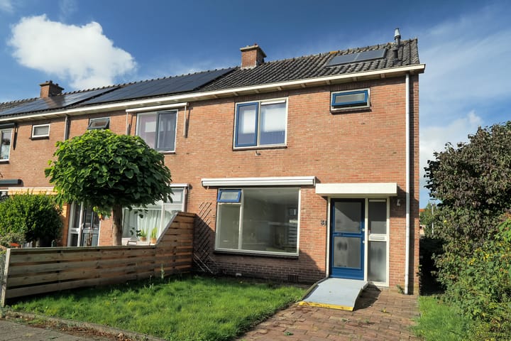 Foto 44 van Van Roozendaalstraat 31