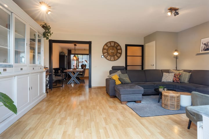 Foto 2 van De Bloementuin 42