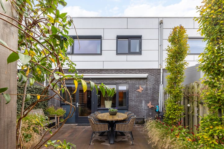 Foto 23 van De Bloementuin 42