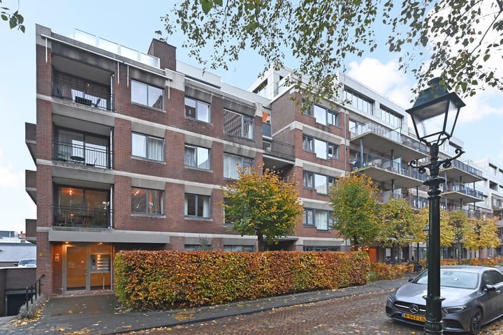 View photo 37 of Koningin Sophiestraat 114