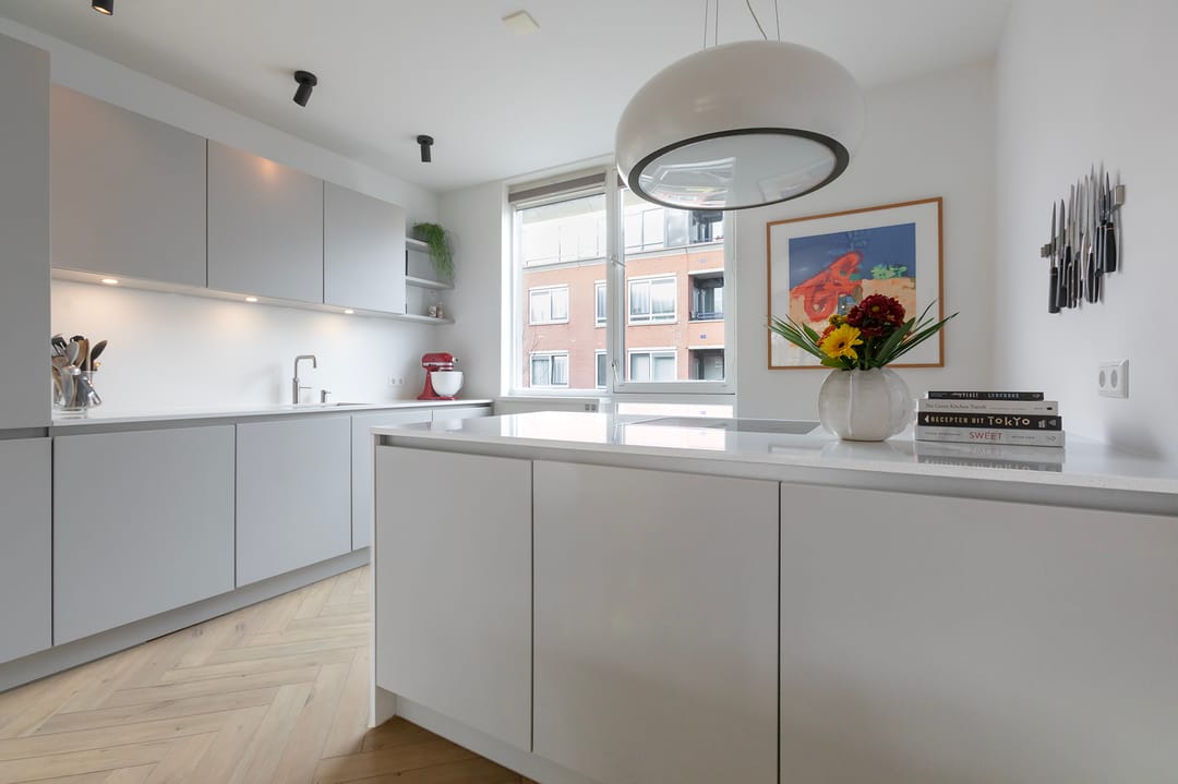 Photo 2 of Riouwstraat 74