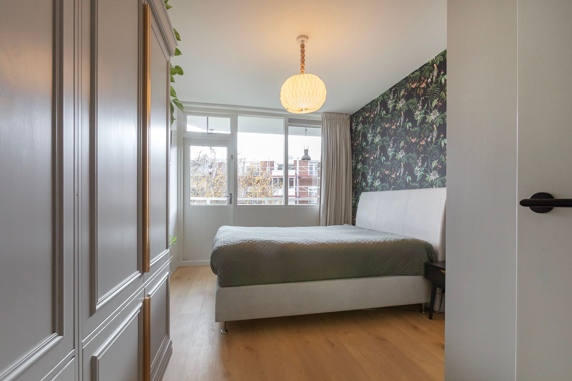 Photo 15 of Riouwstraat 74