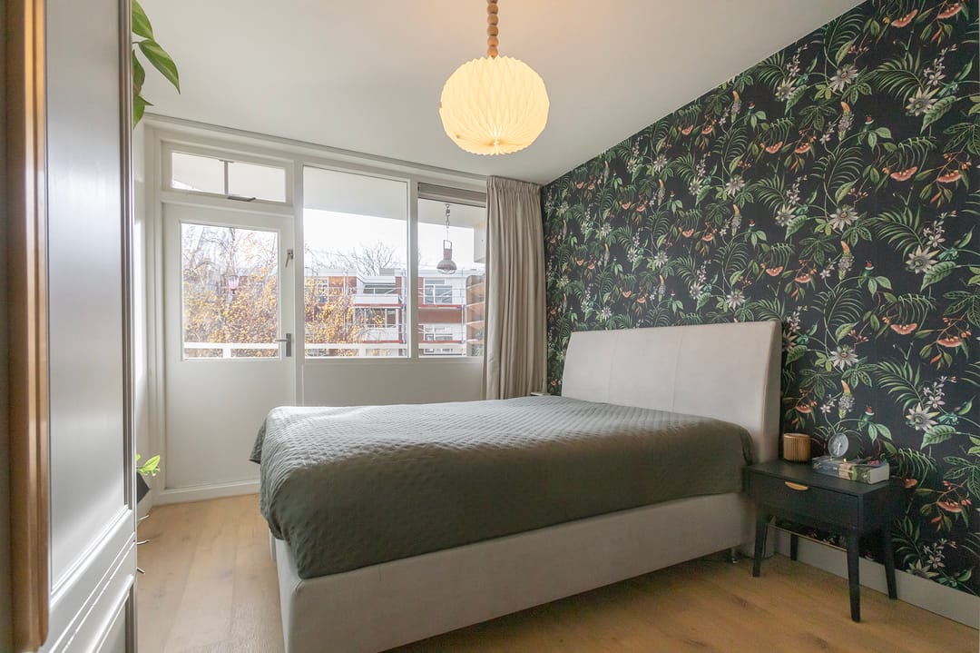 Photo 16 of Riouwstraat 74