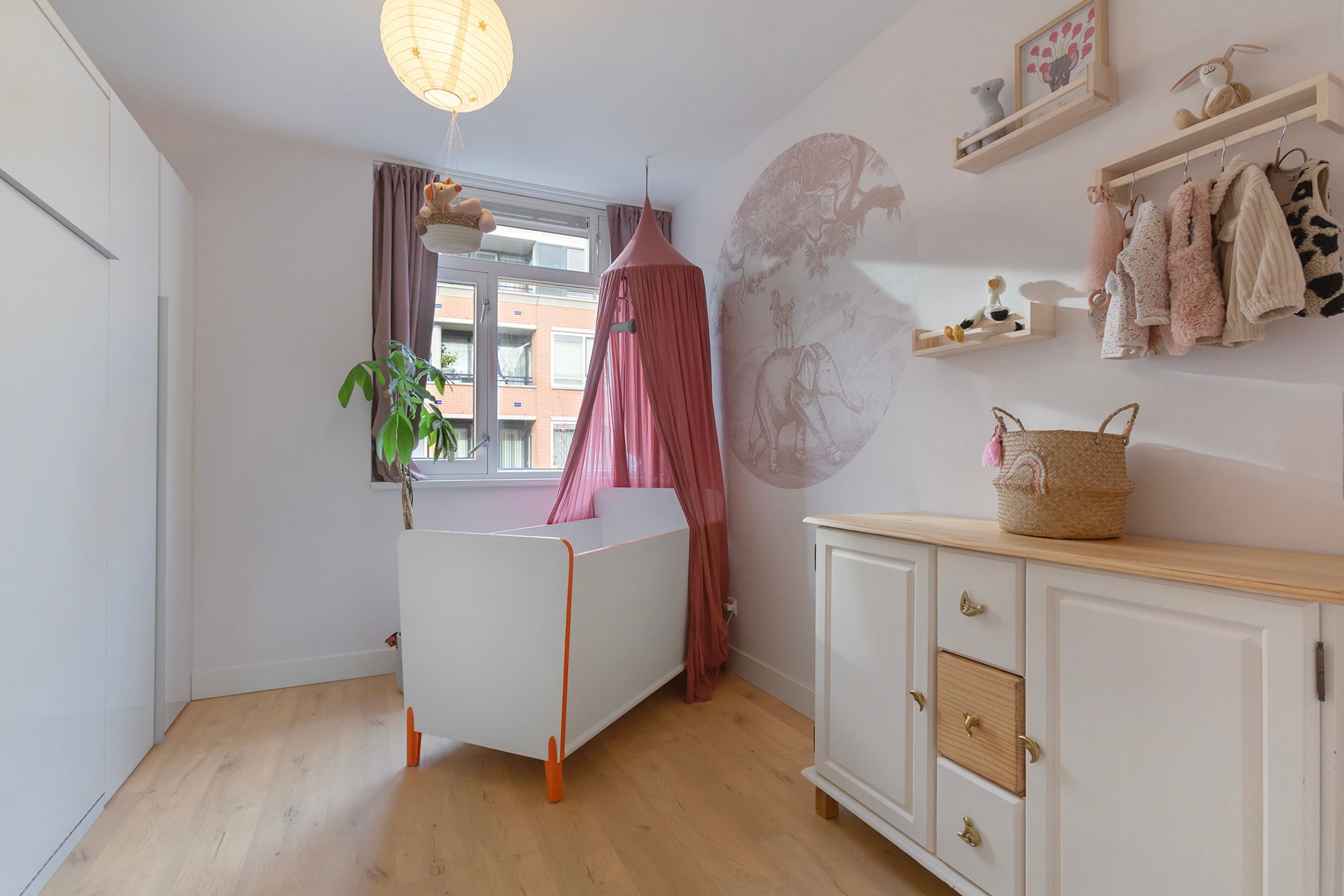 Photo 21 of Riouwstraat 74