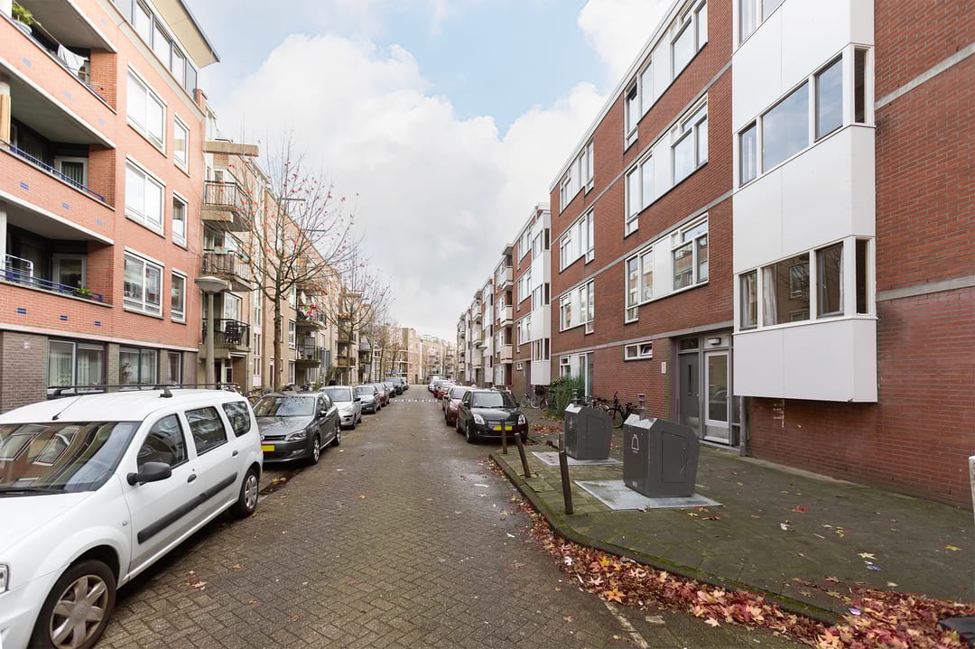 Photo 32 of Riouwstraat 74