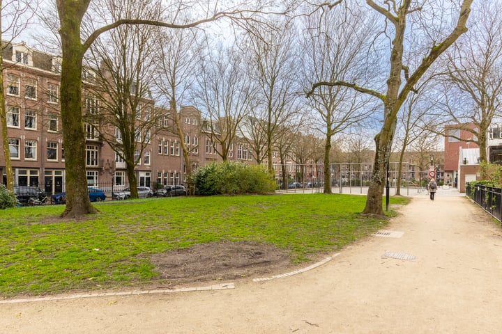 View photo 47 of Bilderdijkpark 9-3