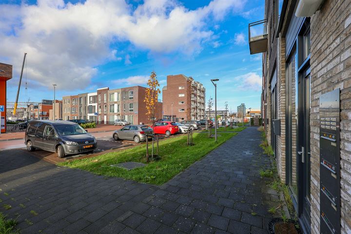 Bekijk foto 30 van Trojestraat 49