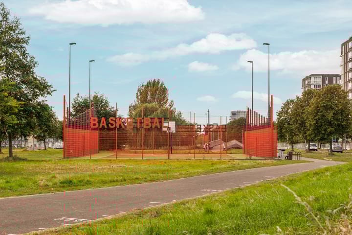 Foto 46 van Kebajastraat 5