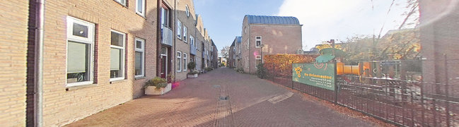 Bekijk 360° foto van Straatbeeld van Schoolstraat 41