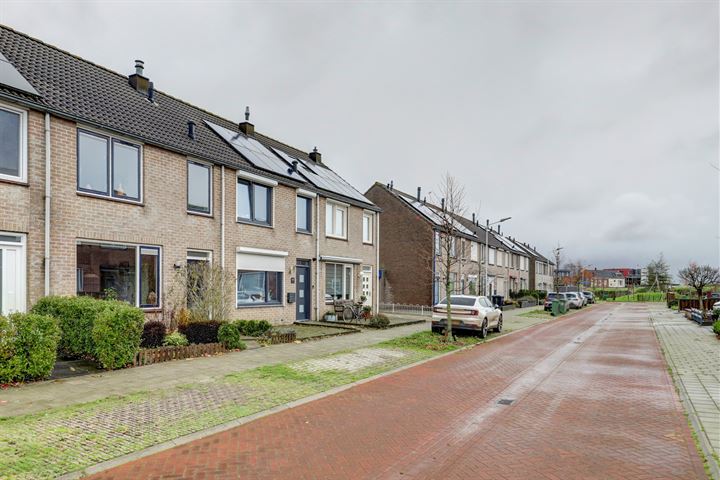 View photo 3 of Stormezandeweg 35