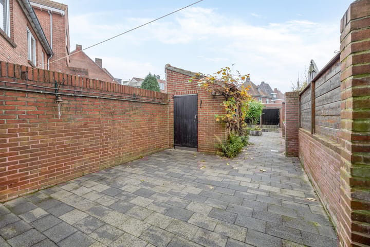 Foto 27 van Burgemeester Conraetzstraat 9