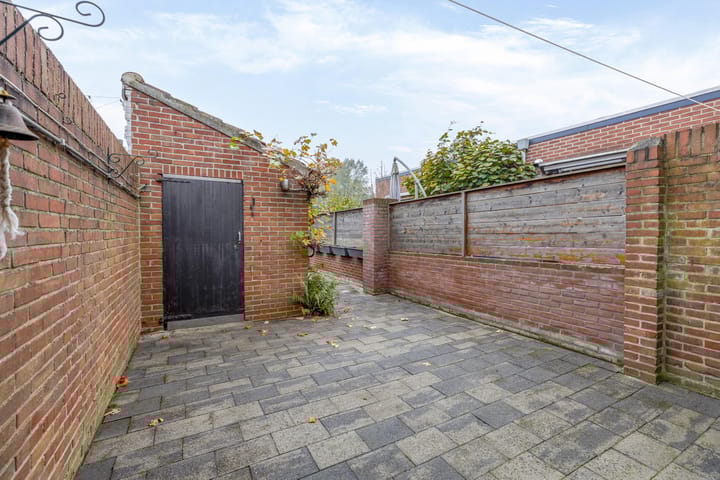 Foto 28 van Burgemeester Conraetzstraat 9