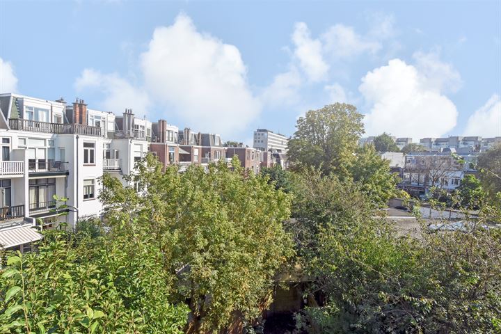 View photo 25 of Johan van Hoornstraat 33