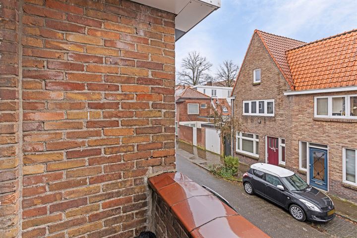 View photo 29 of Goudenregenstraat 6