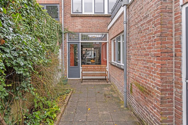 Bekijk foto 33 van Goudenregenstraat 6