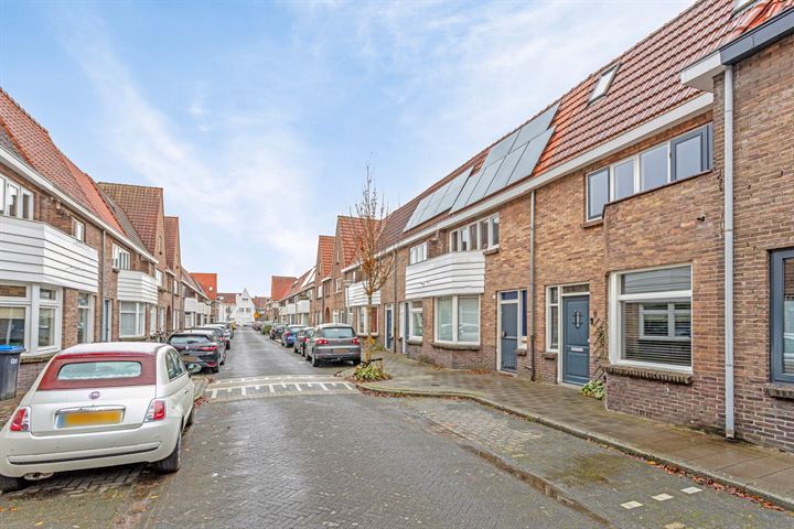 View photo 39 of Goudenregenstraat 6