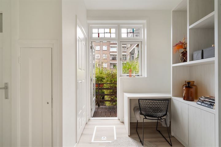 View photo 41 of Van der Meydestraat 28-A