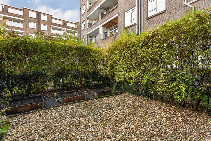 View photo 44 of Van der Meydestraat 28-A