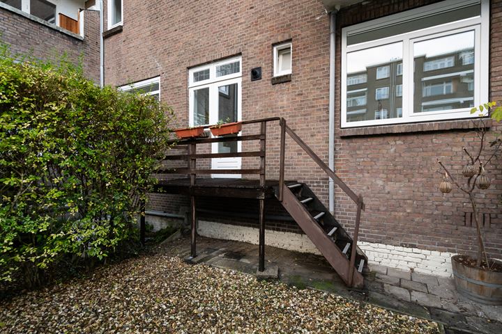 View photo 47 of Van der Meydestraat 28-A