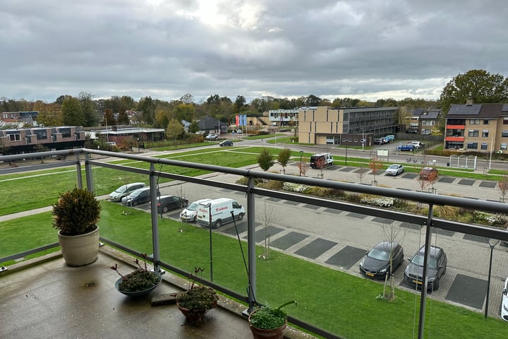 Bekijk foto 3 van Willem Lodewijkstraat 71