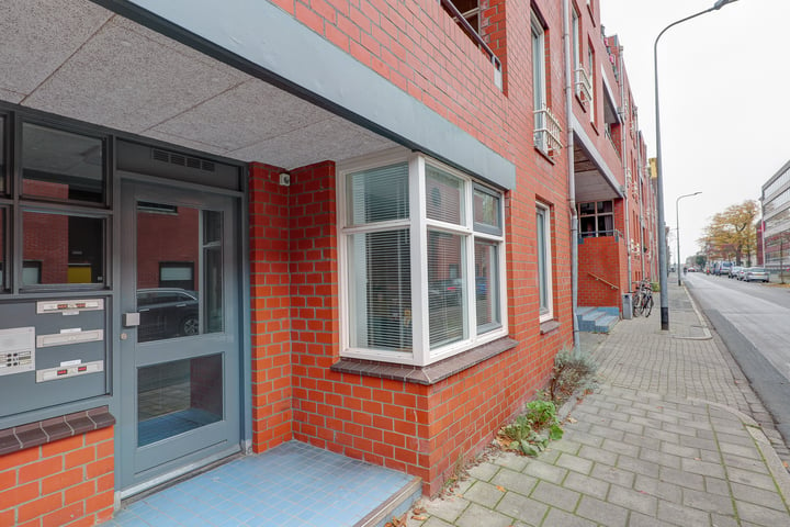 Bekijk foto 4 van Grote Kruisstraat 43