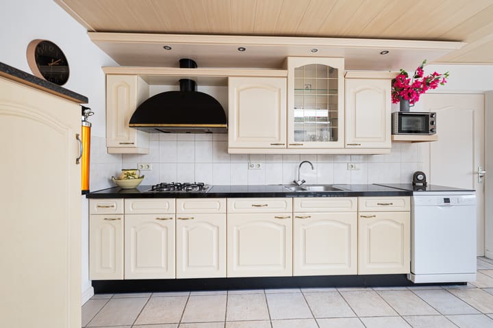 Photo 11 of Zwembadweg 44