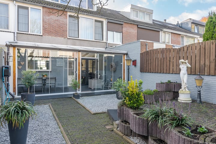 Foto 15 van Borodinstraat 86