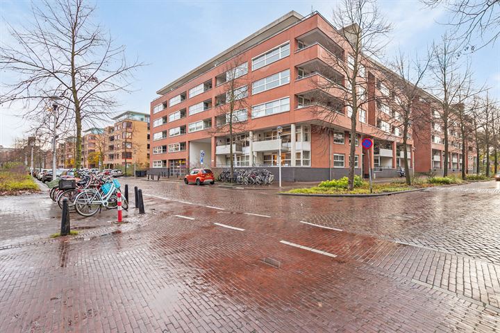 View photo 2 of Hartingstraat 242