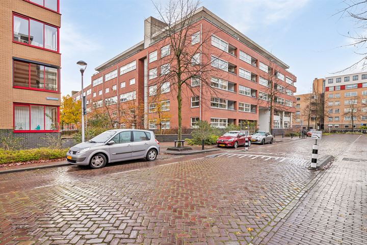 Bekijk foto 3 van Hartingstraat 242