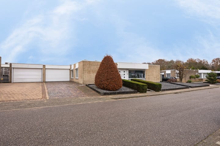 Foto 1 van Bronkstraat 10