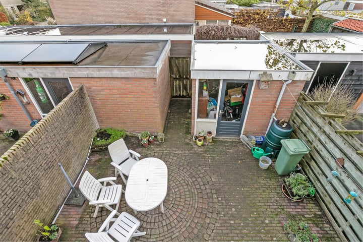 Bekijk foto 32 van Van Oldenbarneveltstraat 70